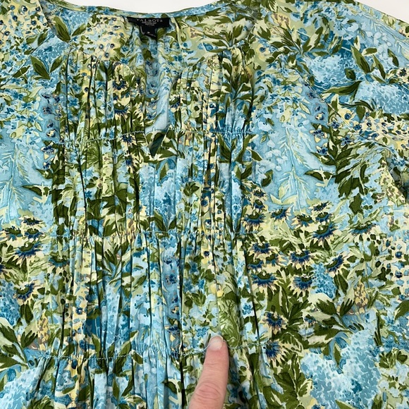 TALBOTS Petites, floral short sleeve blouse , Size P - Picture 10 of 14